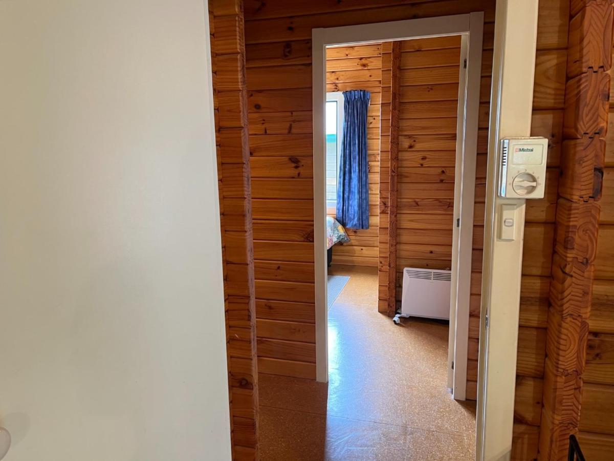 13 Caverhill Close ハンマー・スプリングス エクステリア 写真