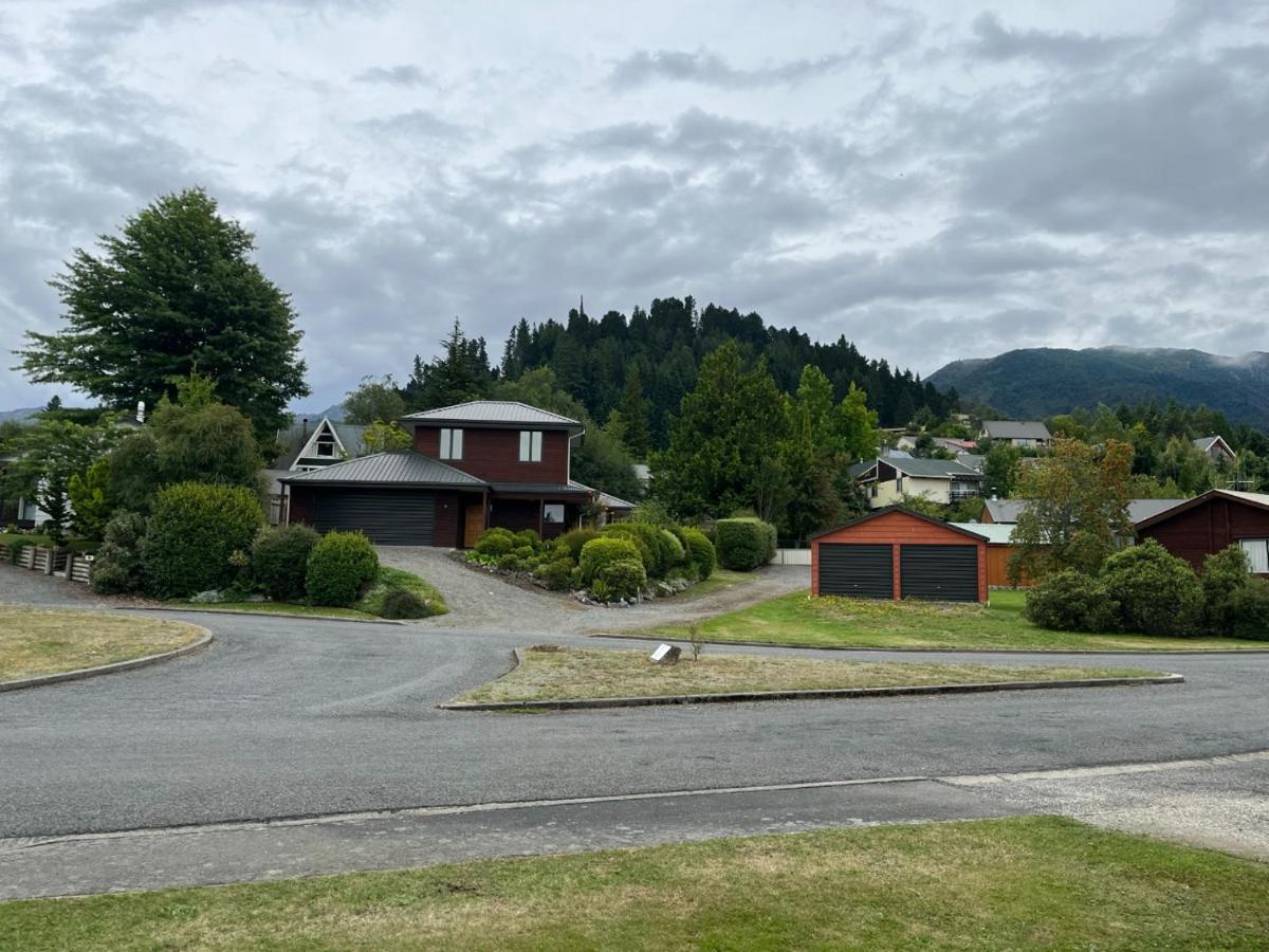 13 Caverhill Close ハンマー・スプリングス エクステリア 写真